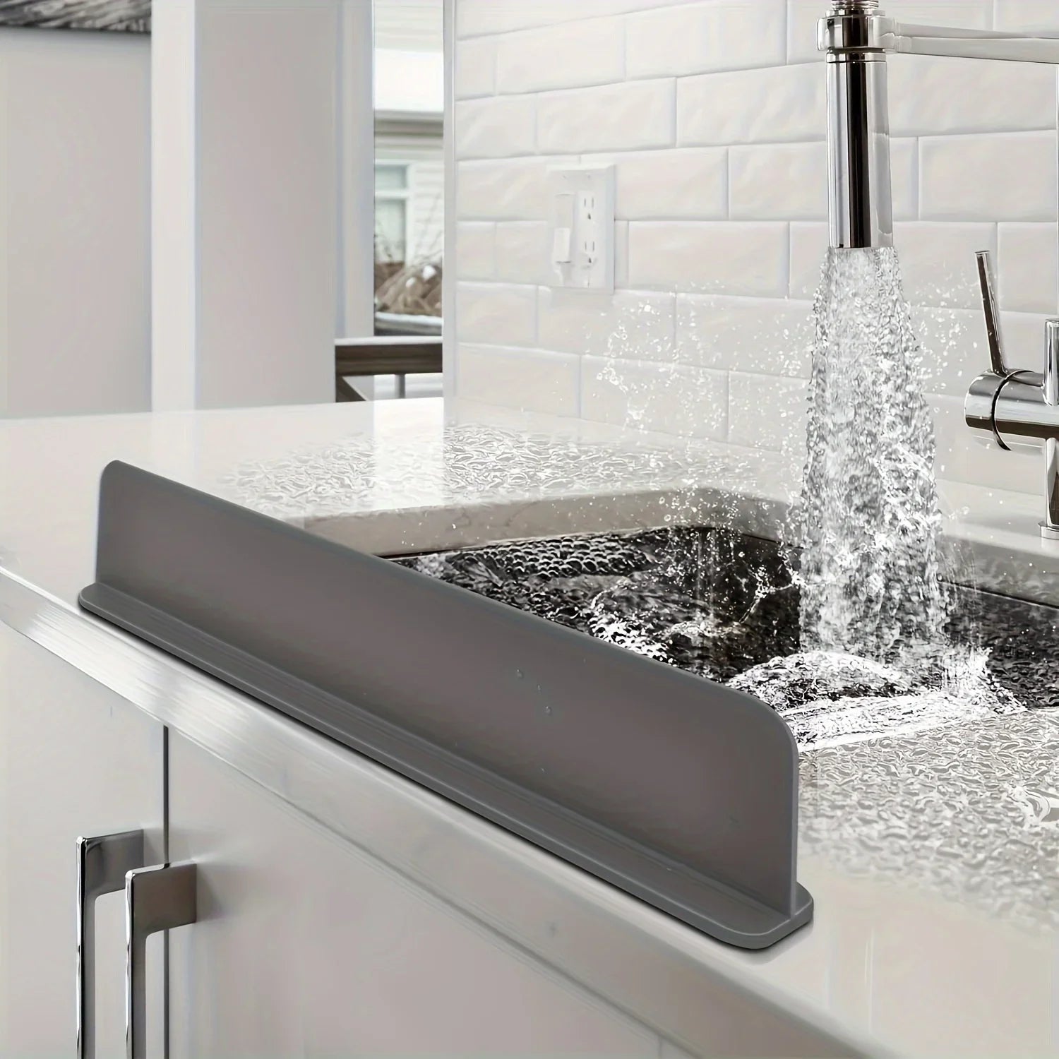 Silicone Sink Splash Guard – Waterproof Faucet Splash Protector Mat for Kitchen & Bathroom Sinks