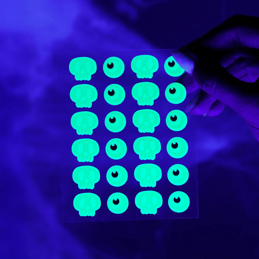 Glow in the Dark Skull Shaped Pimple Patches