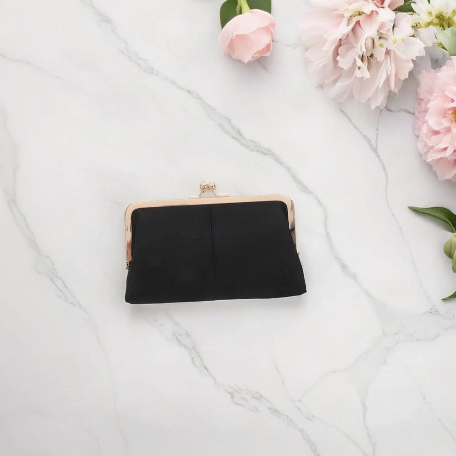 Leather Kiss Lock Wallet for Women with Multi-Card Slots Vintage Black Clutch for Work and Formal Events, Secure Clasp Design, Spacious Pockets